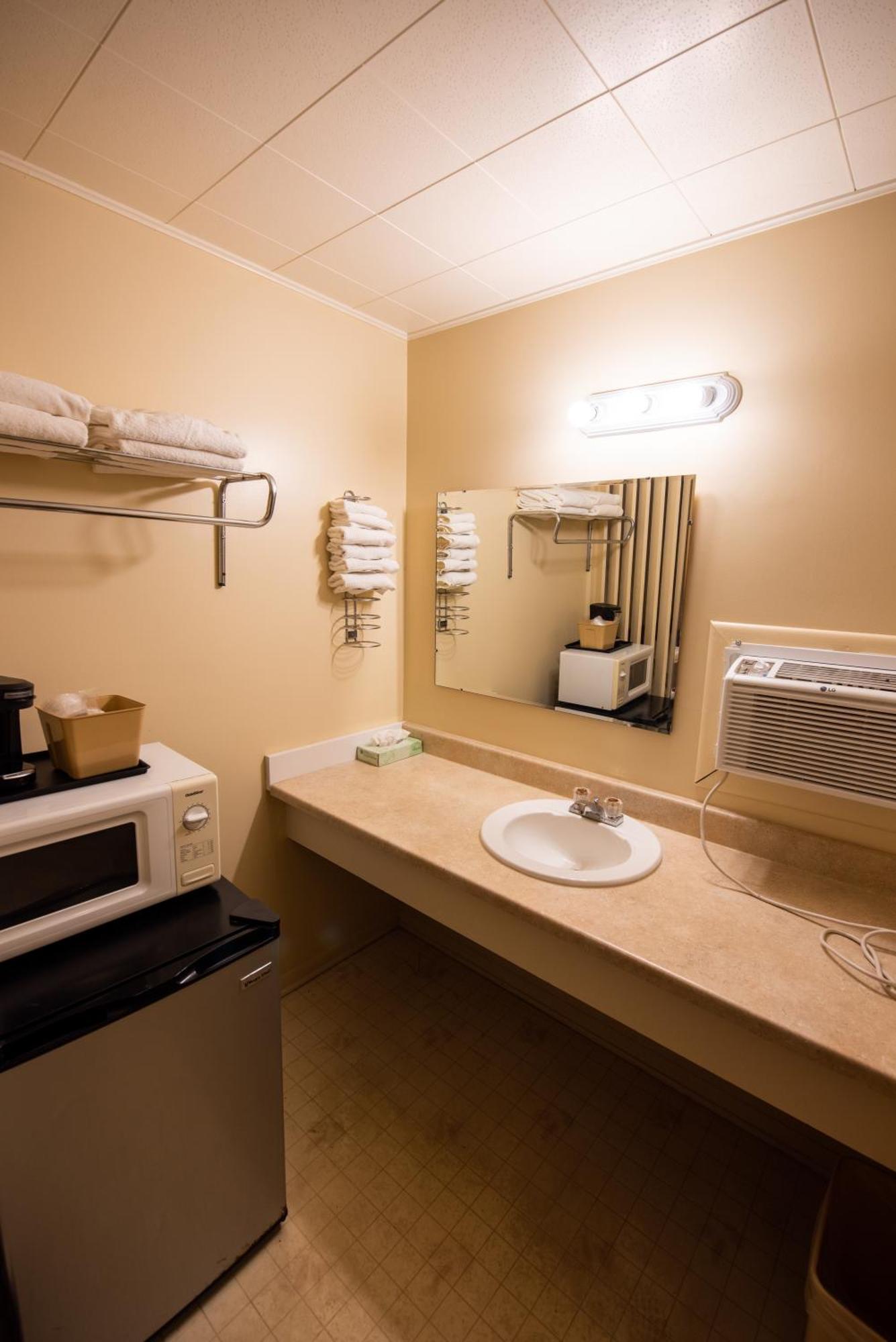 North Winds Motel マッキノー・シティ エクステリア 写真